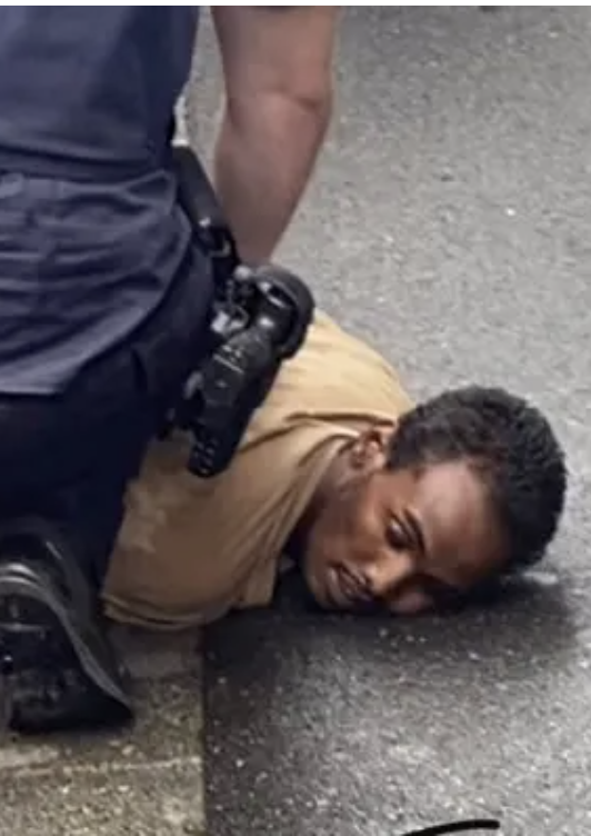 I want you to read this.
- and maybe to feel guilty.

While I was searching through my old posts, I came across this case that I had shamefully almost forgotten.

It happened on June 25, 2021, in Würzburg, a German town in Bavaria. Steffi W. (24) was shopping at Woolworth for a