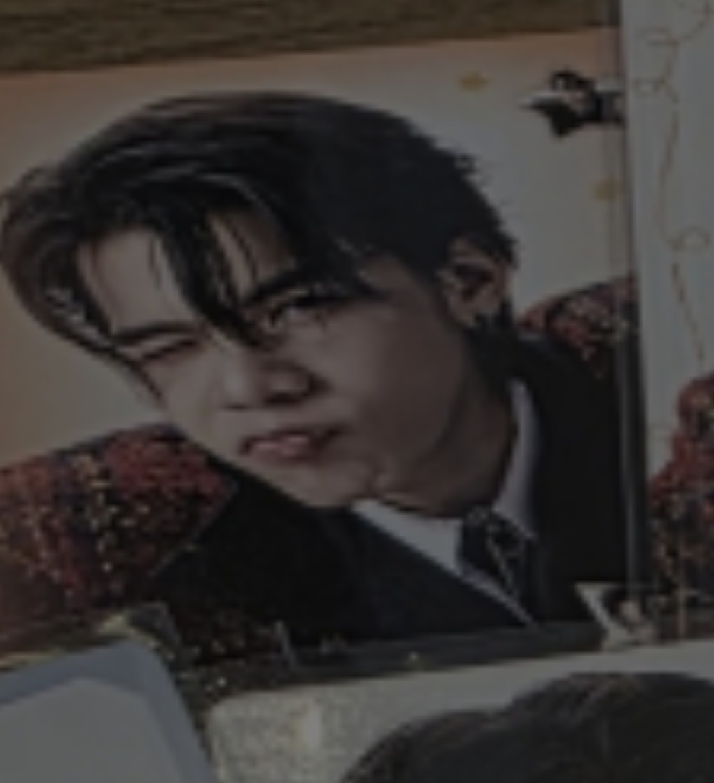 ‼️‼️ตามหา‼️‼️
การ์ดตุ้ยใบนี้ ใส่เฟรมการ์ดอันนี้ ร่วงตอนกำลังจะออกตรงที่รวมพลจูม้าค ใครเก็บได้ฝากทักมาทีนะคะ 😭😭😭😭

#สนามอ่านเล่น2026xGMMTV
#สนามอ่านเล่น2026xJuniorMark 
#สนามอ่านเล่น2026xForceBook