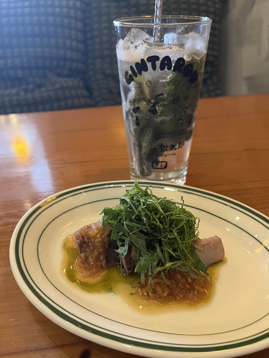 昨日のお昼(←)と今日のお昼(→)
生ハムと綱島野菜の大葉ジェノベーゼ
大葉バター焼き
三関せりと白子の大葉ジェノベーゼ
炙りまぐろ
横浜綱島のFATMAM
滞在2日に2回行って満足(〃´ω`〃)
食べた後に歯を磨いたらめっちゃおもしろい笑