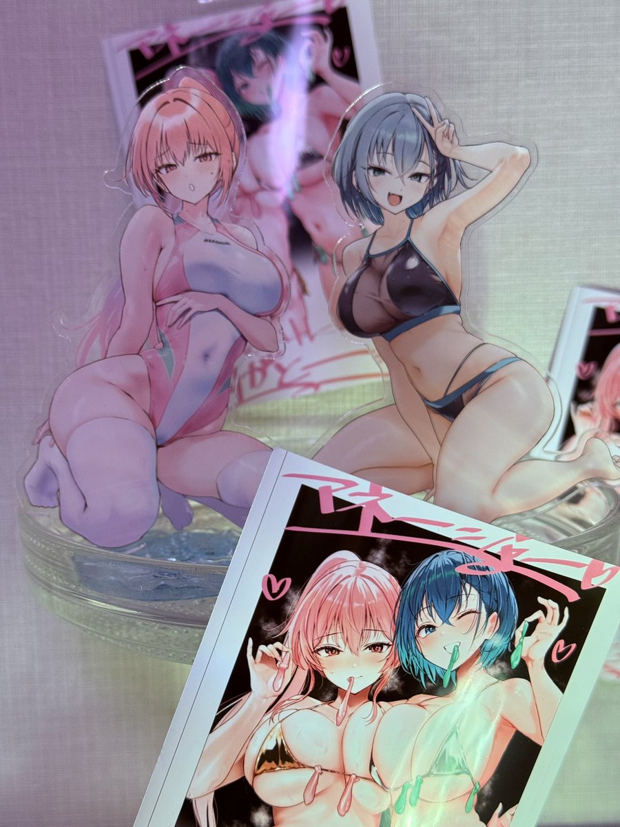 じゃじゃーん!アクリルスタンド〜😺 