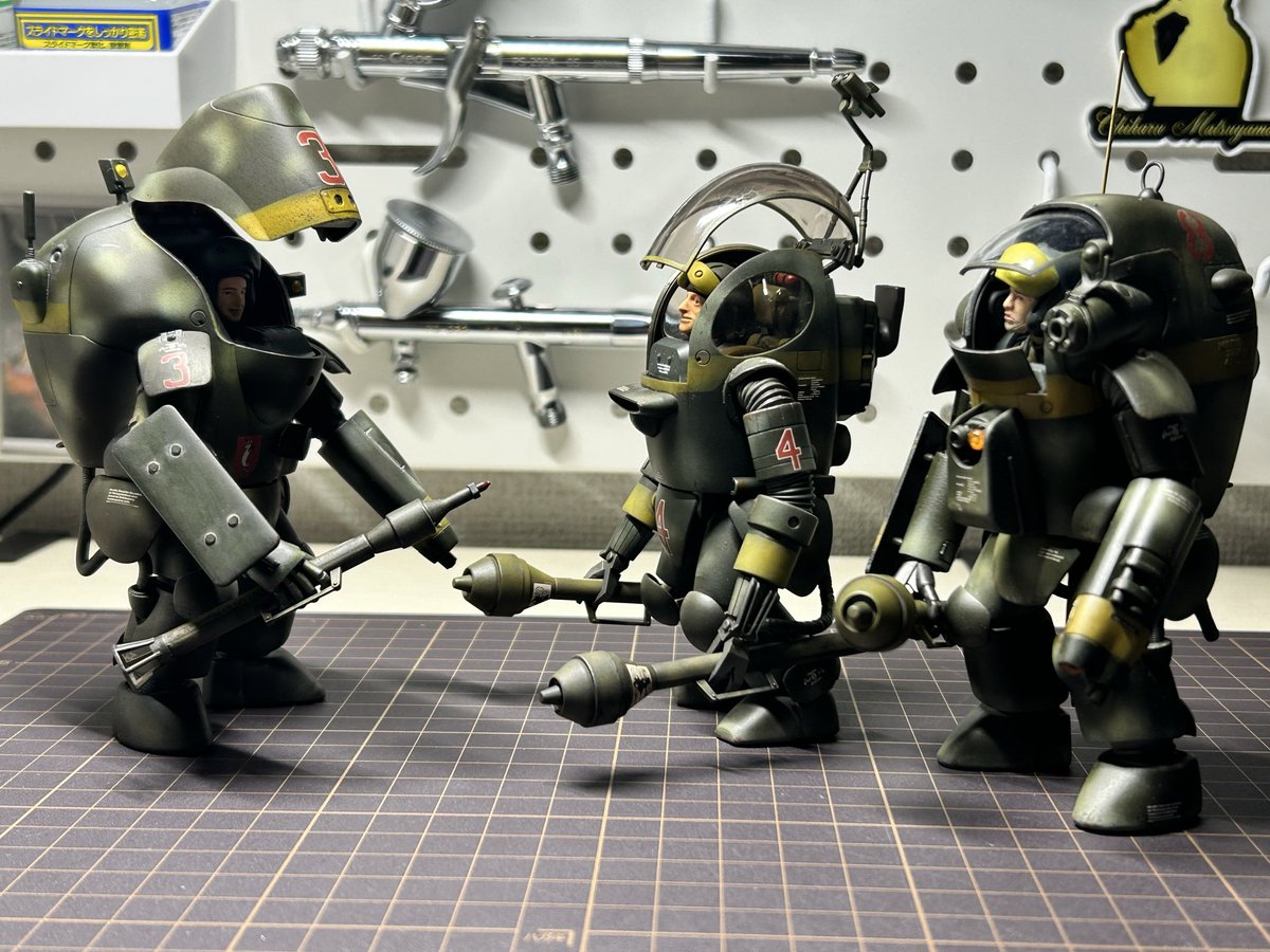 #今月作ったプラモ晒そうぜ
WAVE1/20P.K.A.を作成しました。
パーツの合も良く、組みやすかったです😊
過去に作ったMelusineとGuckerと同じ部隊に所属している設定となります。
塗装はファレホをエアブラシと筆塗り、ウエザリングマスター仕上げです。