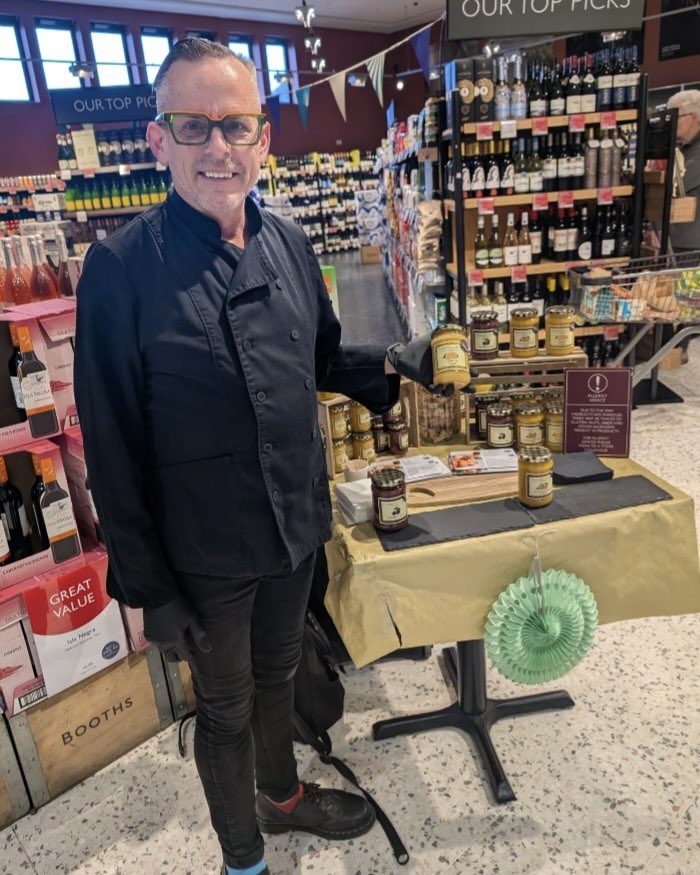 Ellie and Jim have ‘Surprises You’ll Love’ for you to taste at Ilkley, including yummy peanut butter 🎉🎈