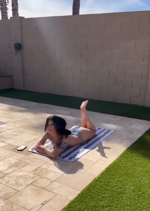 cdn.videy.co/fU24vdAW1.mp4
video.twiimg.asia/amplify_video/…