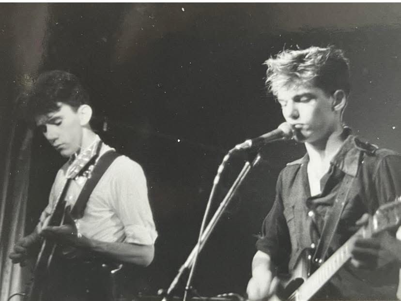 FriendsAgain tweet media