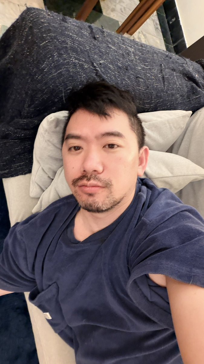 ZivE 朱 tweet media