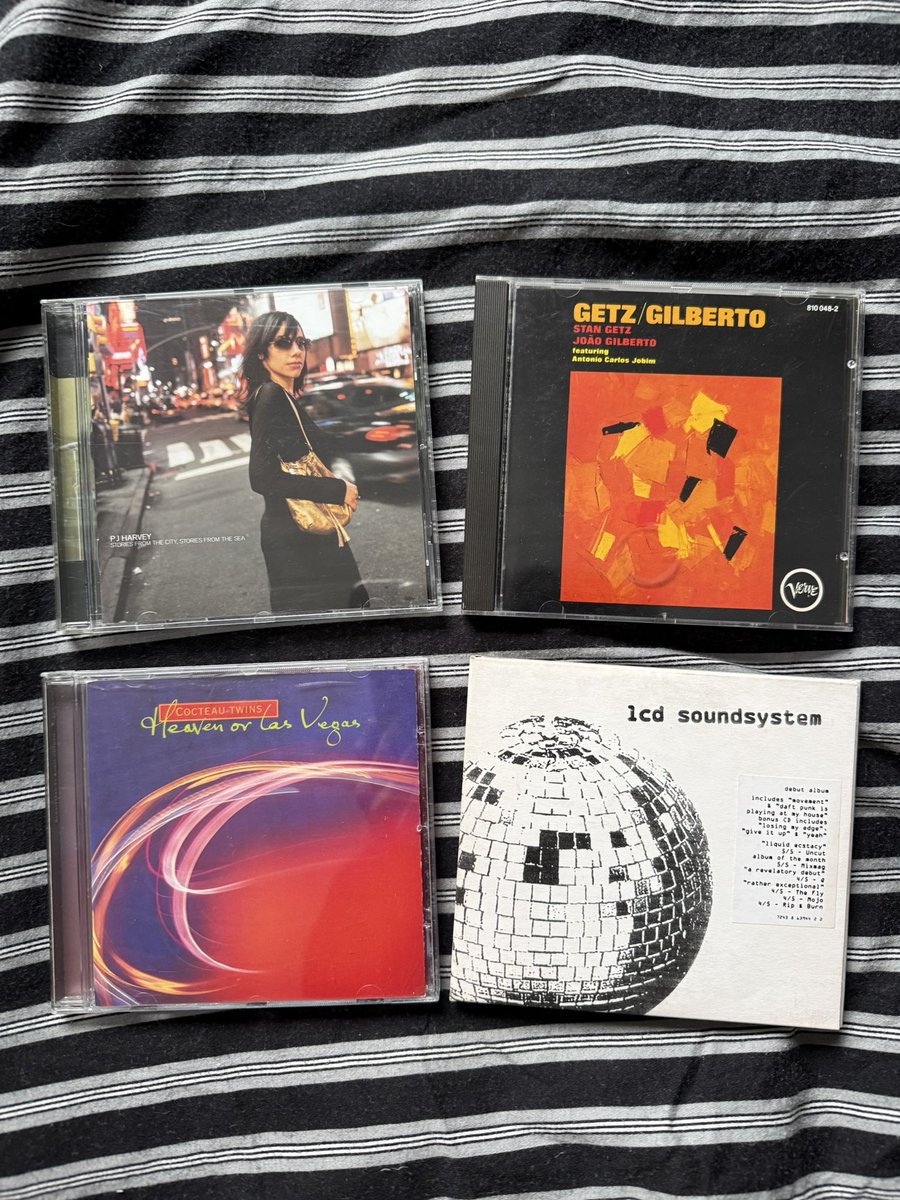 lesbtones's tweet image. yesterdays finds + bob dylan hat