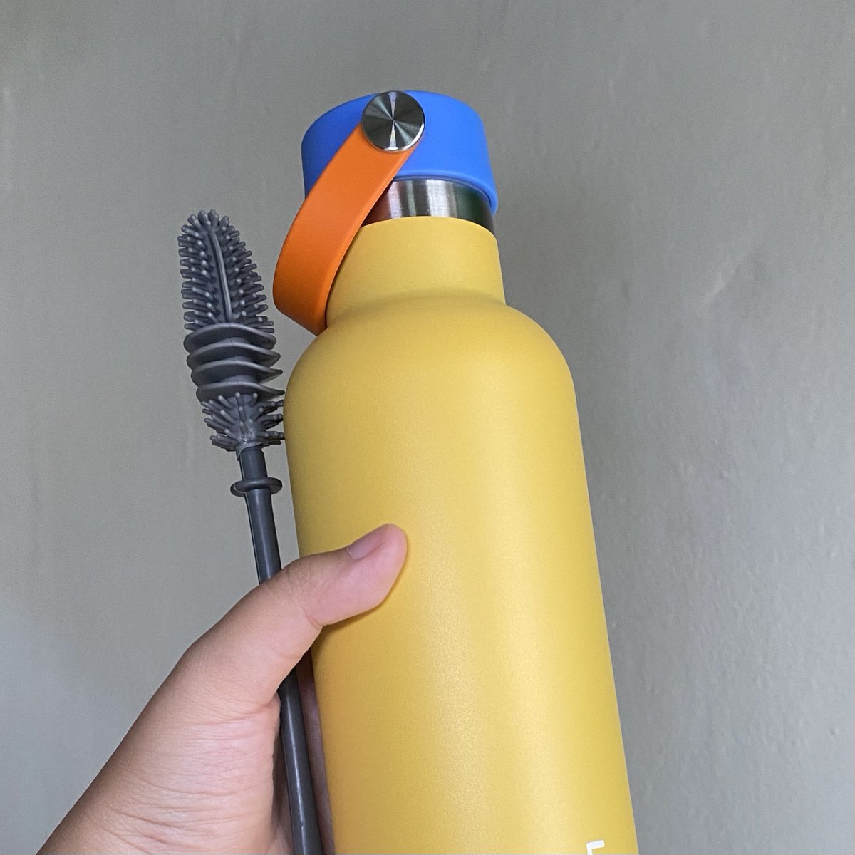 lalavyy's tweet photo. Pliss mnurutku kalian wajib bgt lirik dari brand ini, krn selain under price, tumblernya bisa diklaim awet kaya harga yg diatas 100k an..

Trus mudah dibawa kmn-mn krn ukuran 750ml https://t.co/FBCVrhnI3Q