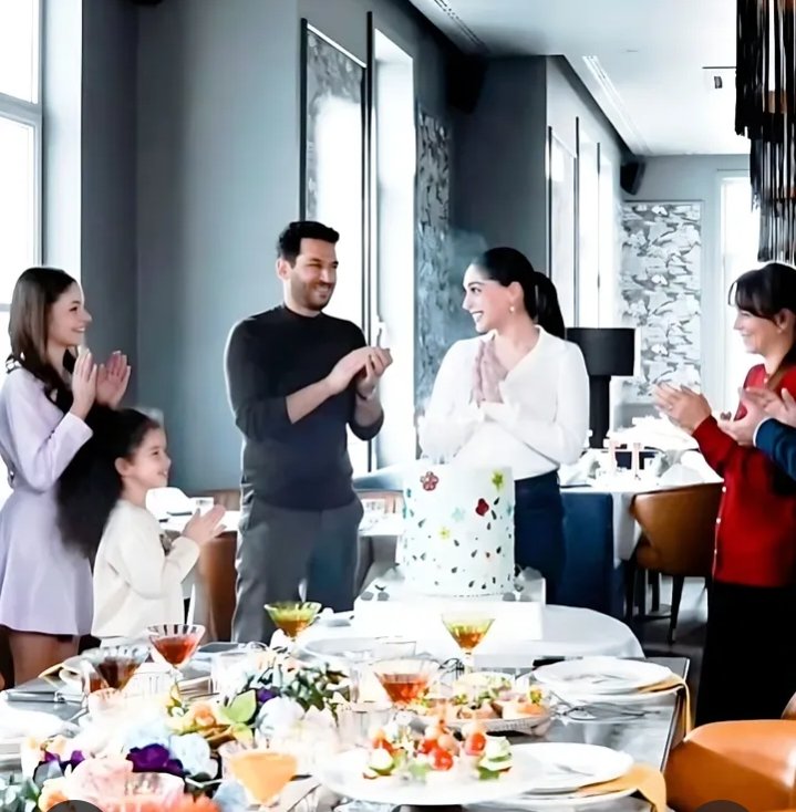 FandomLd's tweet image. herkese merhaba! bugün cumartesi, güller ve günahlar bölümü! bu bölümü izlemek için tüm hafta bekledik, eminim harika olacak. dizi her hafta daha da iyi oluyor, hadi izleyelim ve destekleyelim
#GüllerVeGünhalar
#MuratYıldırım