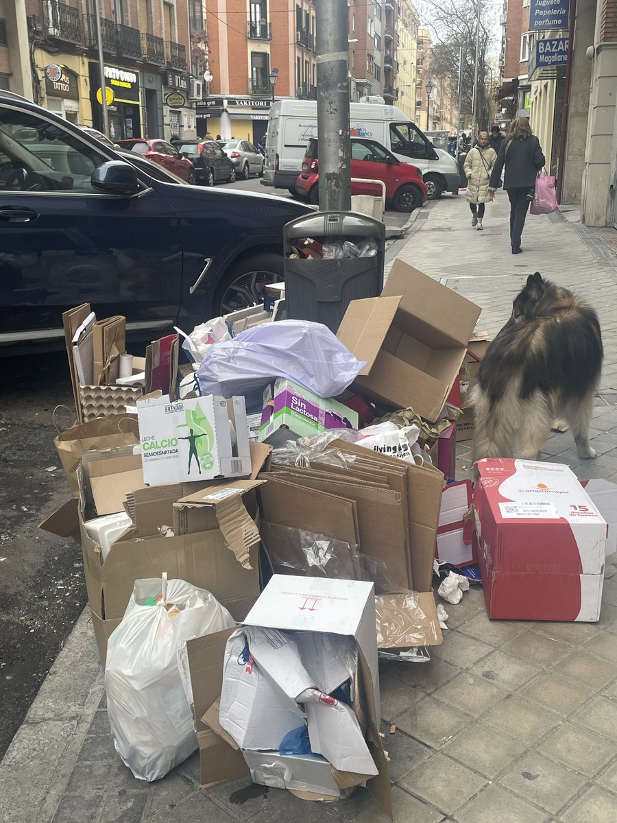 Calle Magallanes frente al Mercadona #Chamberí <a href="/Lineamadrid/">Línea Madrid</a>