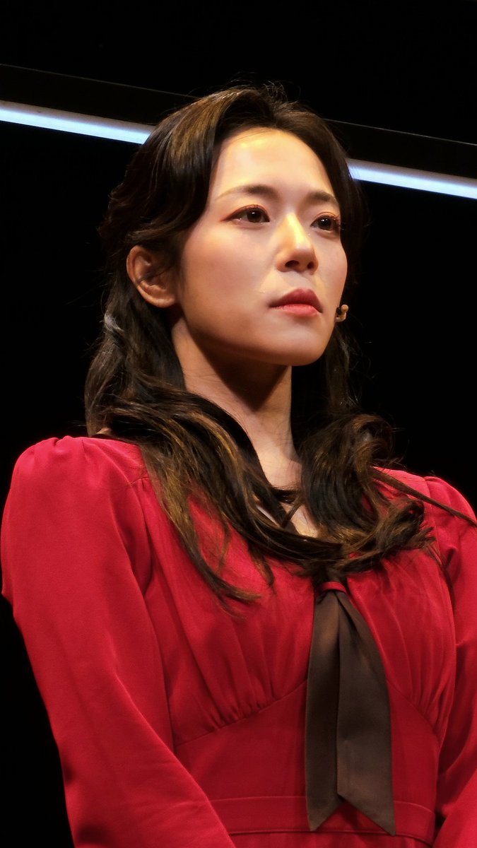 오늘 너무 아름다운 얼굴이셧음,,
낮공 다시 볼래