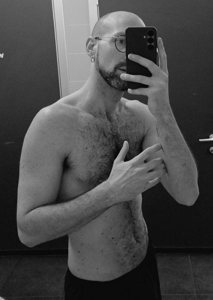nikizi_'s tweet photo. 🦔 https://t.co/tNSF9d0I5a
