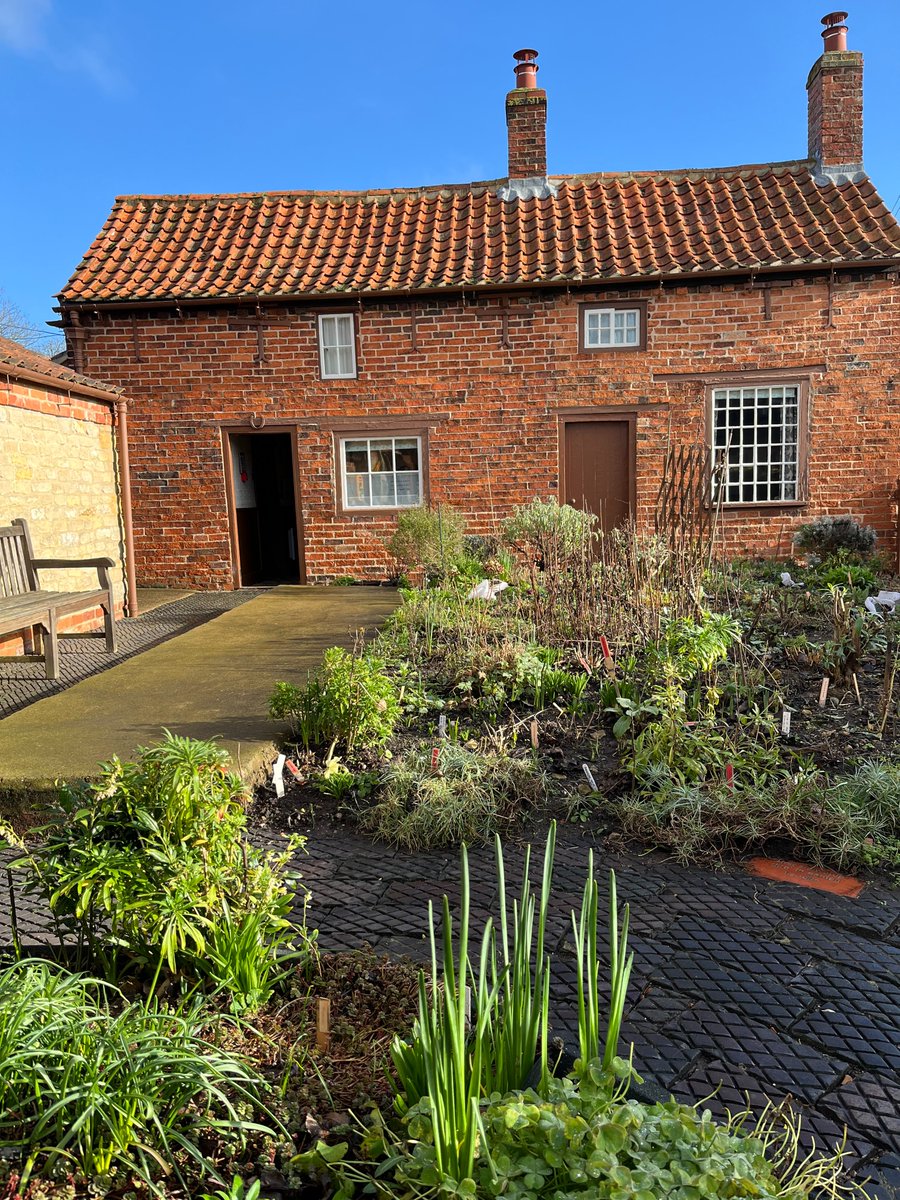 Mrs Smith's Cottage tweet media