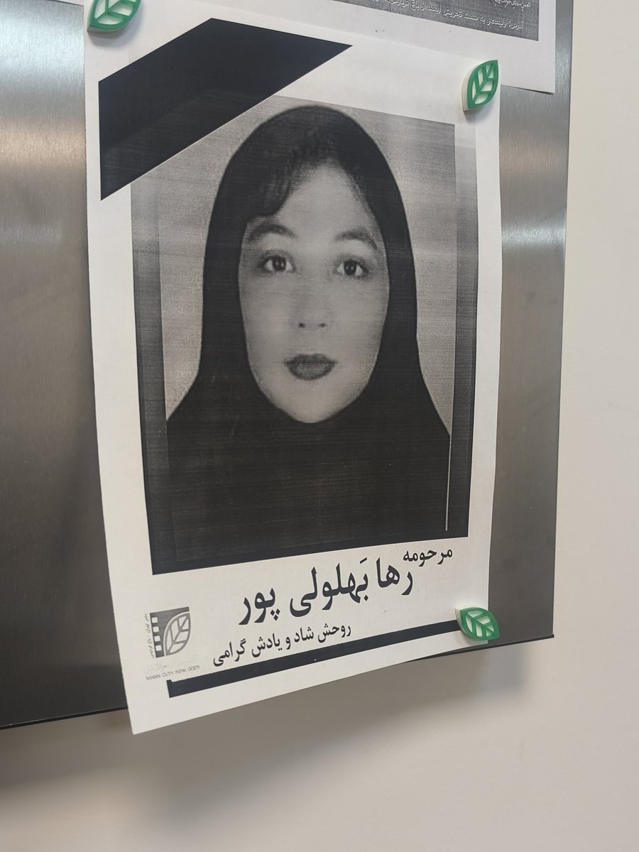 EURUSS_HOlMES's tweet photo. دوستم بود
همکلاسیم بود
میخواست فیلم بسازه 💔
چی توی دنیا وجود داشت که میخواستی ثبتش کنی عزیرم؟
جاوید نام #رها_بَهلولی_پور https://t.co/24jGDuZywk