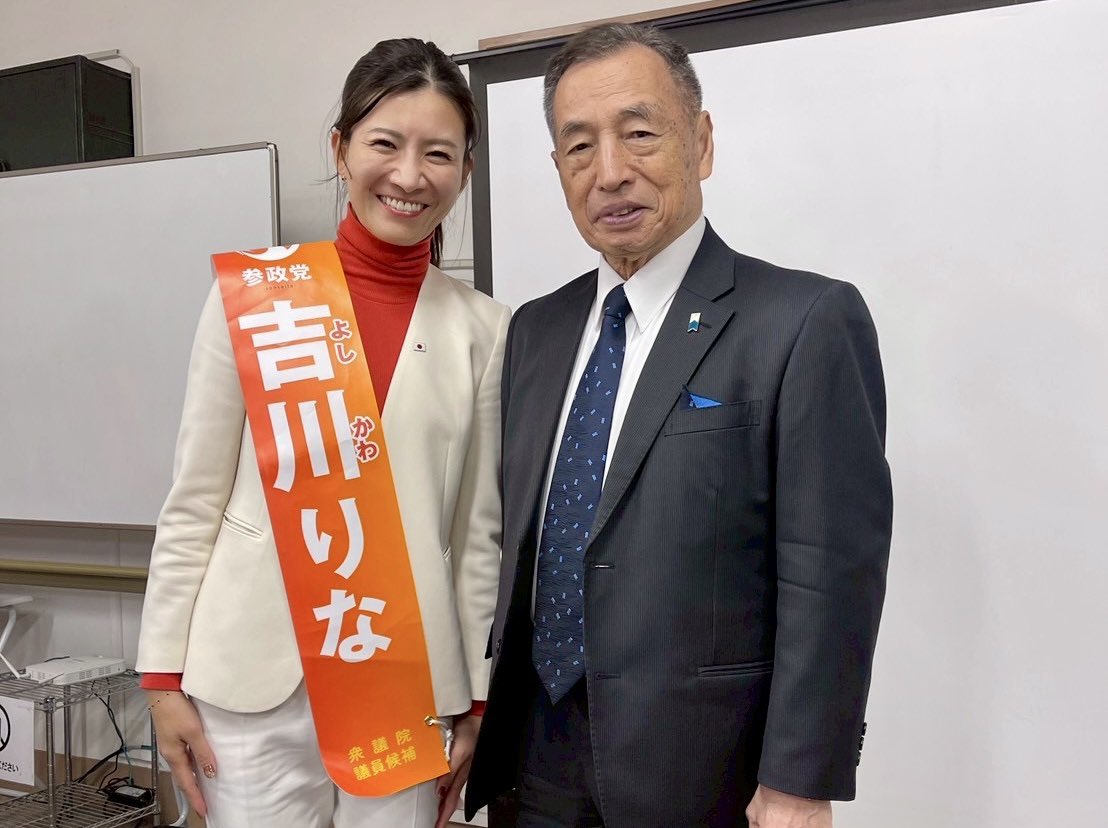 応援弁士に 田母神俊雄さんをお招きし 個人演説会を行いました。 多く