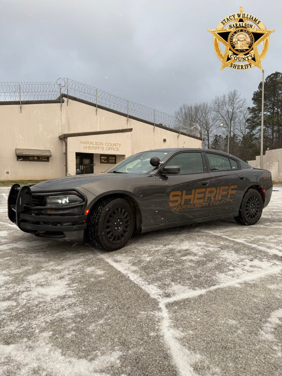 HaralsonSheriff's tweet photo. Good Saturday Mornin’ folks, we hope y’all have a great one. It’s a windy, bitterly cold, snow flurries kind of a morning! Stay warm, wear layers and drive safe if you are out and about!
#MorninHaralson
#WinterWeatherAdvisory
#ExtremeColdWarning
#CallUsIfYouNeedUs
#HCSO https://t.co/n6Kkrfvaa9