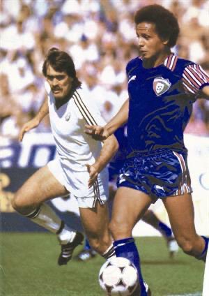 AzALSharekh's tweet image. الله يرحمك ويغمد روحك الجنة #فتحي_كميل