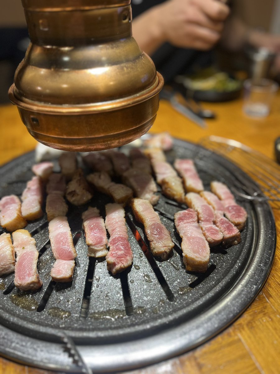 Arong_Cos's tweet photo. 부산와서 살 잔뜩 찌고 갈듯 https://t.co/nY2hhgULrL