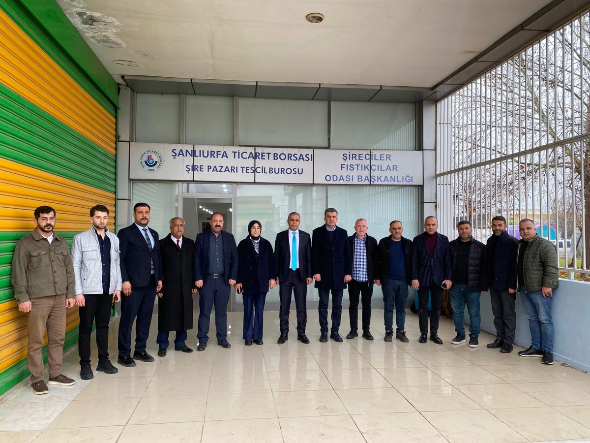 AK parti Milletvekili Sn. Cevahir Asuman Yazmacı , Ak parti İl başkanı Sn.İlhami Günbegi ve beraberindeki heyet odamıza  ziyaretlerinden dolayı teşekkür ederiz. <a href="/CYAZMAC/">CEVAHİR ASUMAN YAZMACI</a> <a href="/milhamigunbegi/">M.İlhami GÜNBEGİ</a> #şanlıurfa #türkiye