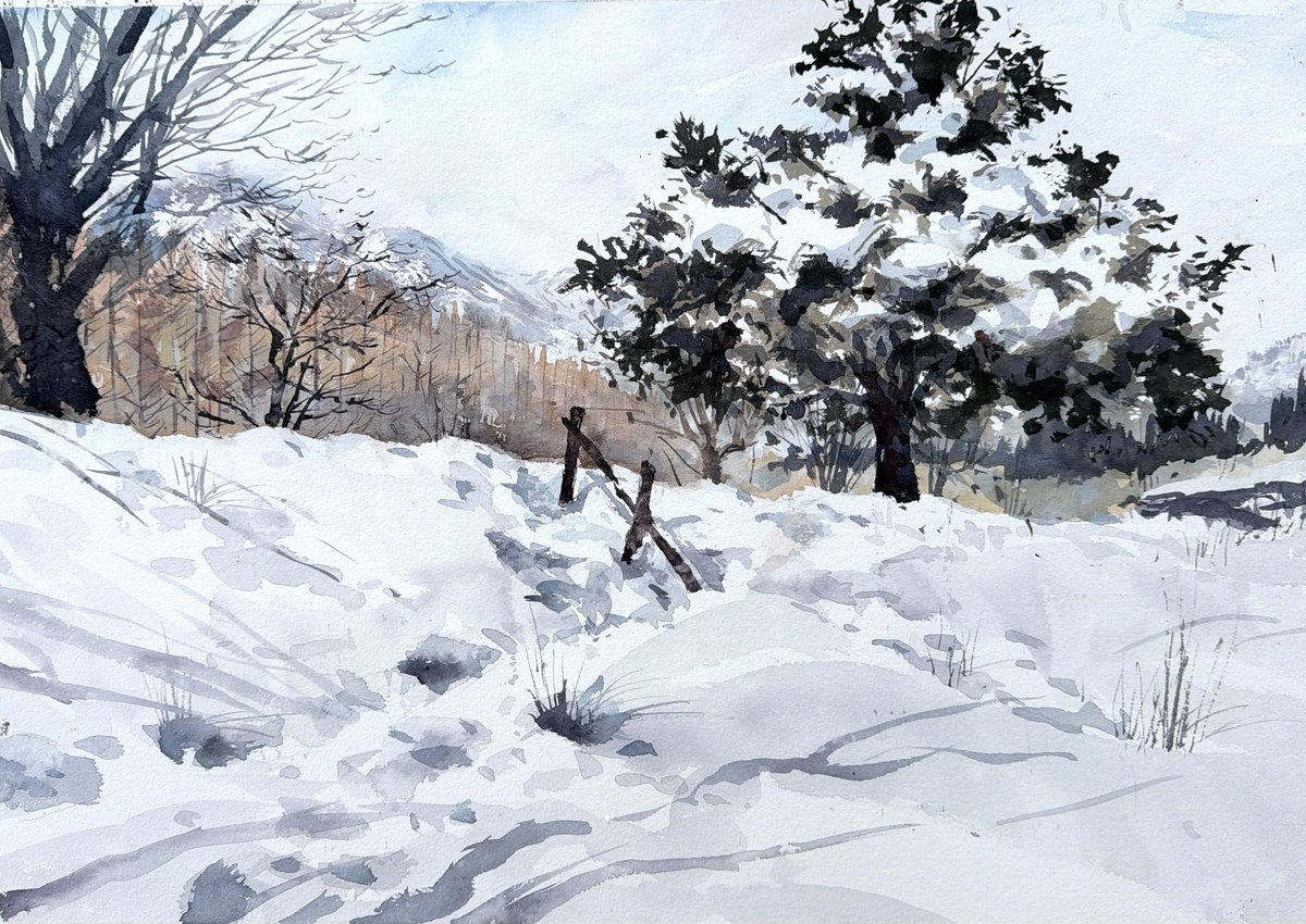 メタセコイア並木がちょっと見える雪景色を現場スケッチ。
2026. 1. 31
滋賀県高島市マキノ町　マキノピックランド。2:20
.
左の赤茶色っぽいとこがメタセコイア並木。
人は描いてないけど、背中で雪遊びの親子の歓声を聞きながら。
.
#現場スケッチ
#成安スケッチ