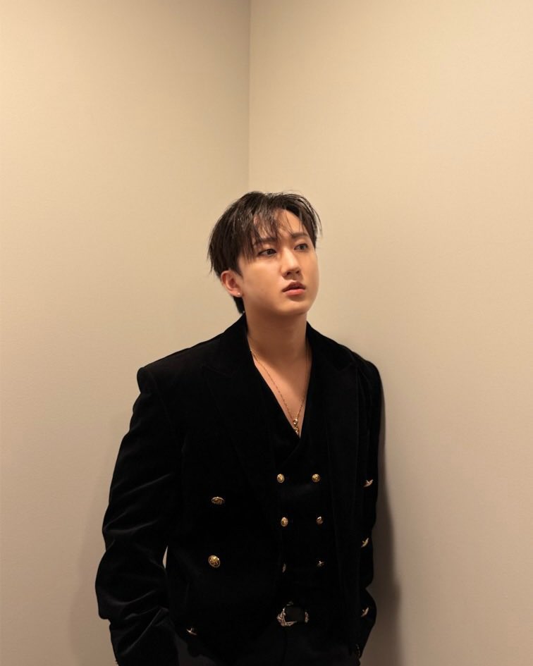 ふと今日チャンビンさんインスタ更新しないかなーでも忙しいだろうなーと思ってたらほんとに更新きたんだけどなに？？
ありがとうございます　世界一だいすき；；会いたいよ