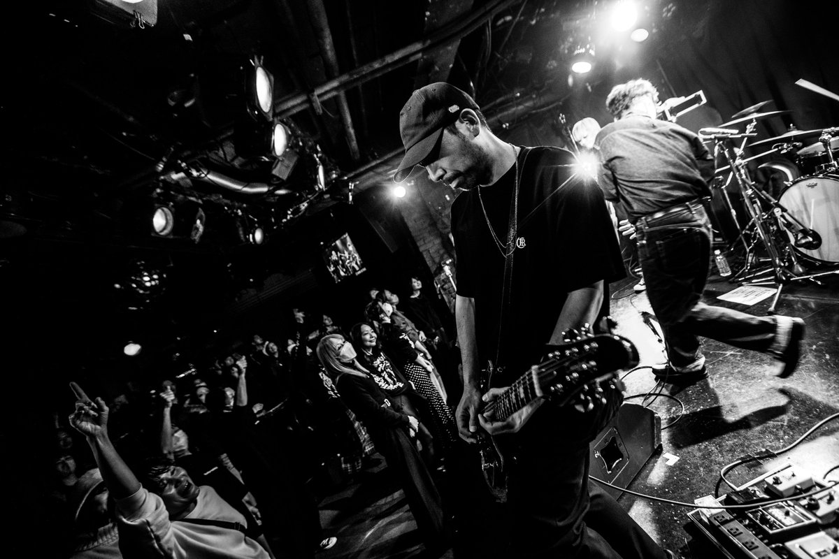 下北CLUB Queサンクス🎵
集まってくれた皆んなありがとう！
ピースな空間で楽しんでもらえたのでは。
RADIOTSとここに来て対バンってものアツかった。
きっと意味がるんだろうなと思う。
SHOの新バンドも良かった。また絡んでいけそうね☆

26年一発目、最高だったっしょxxxxx
pic by <a href="/babys_inc/">ｓｅｎｔａｒｏ</a>