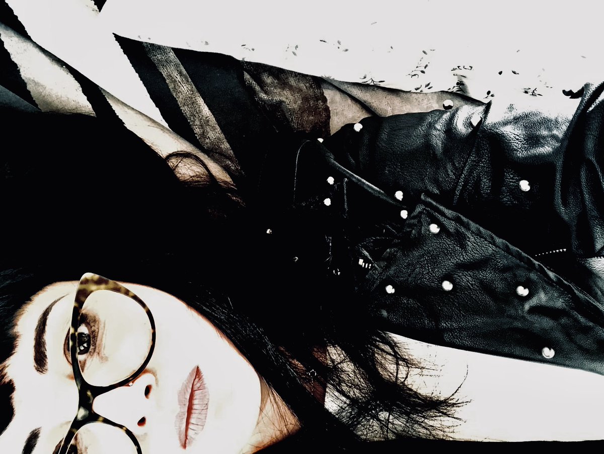 liv lenchantin van pelt tweet media