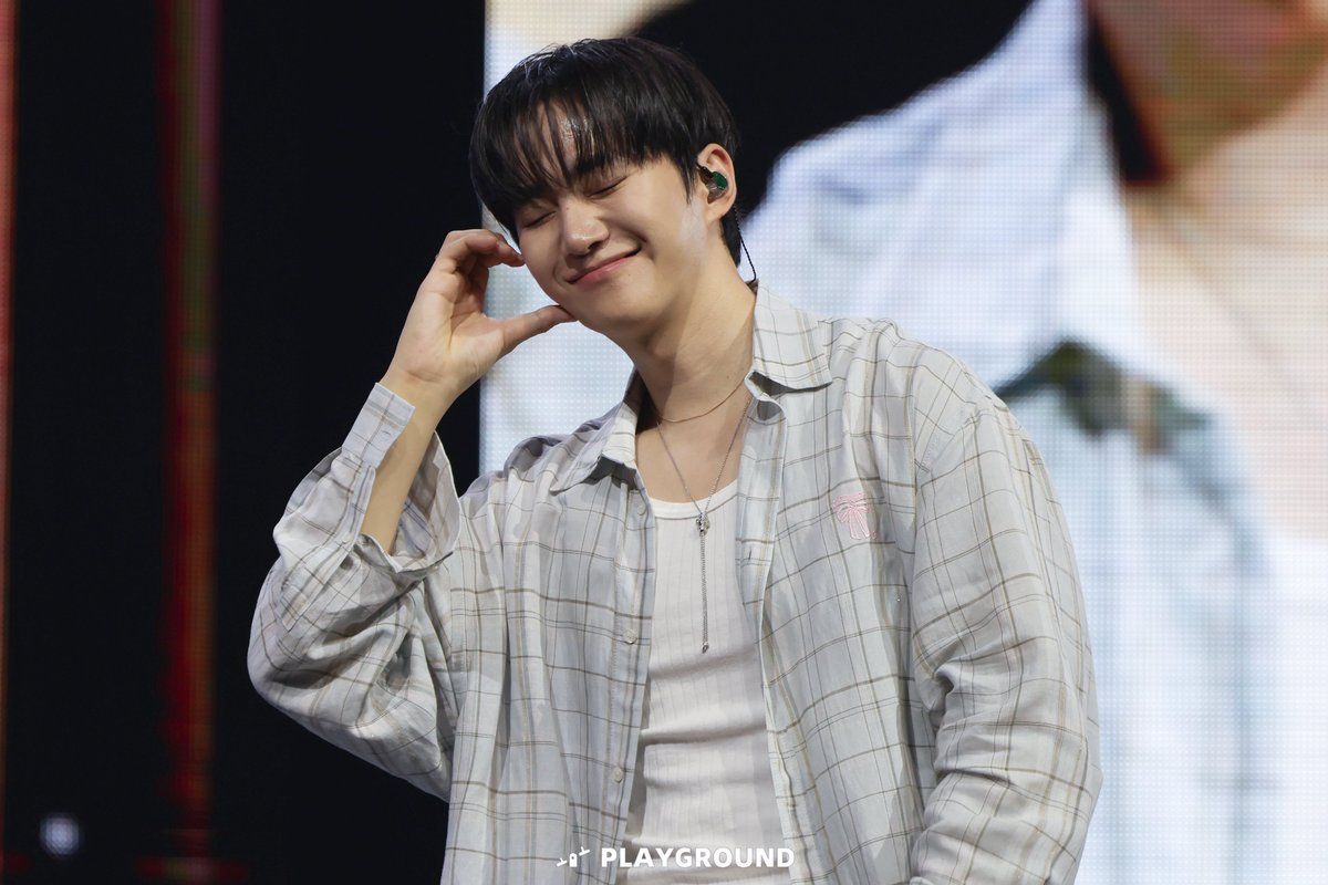 Nataliemiumiu tweet media