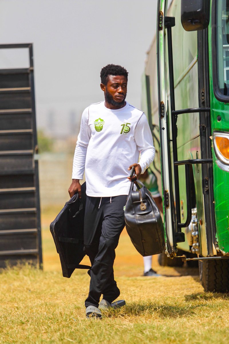 DreamsFootballC's tweet photo. Arrival 🤩
#VisionDreams
#StillBelieve☝🏾💚 | #IGWT | #GPLisBack https://t.co/uhdV4hoqJG