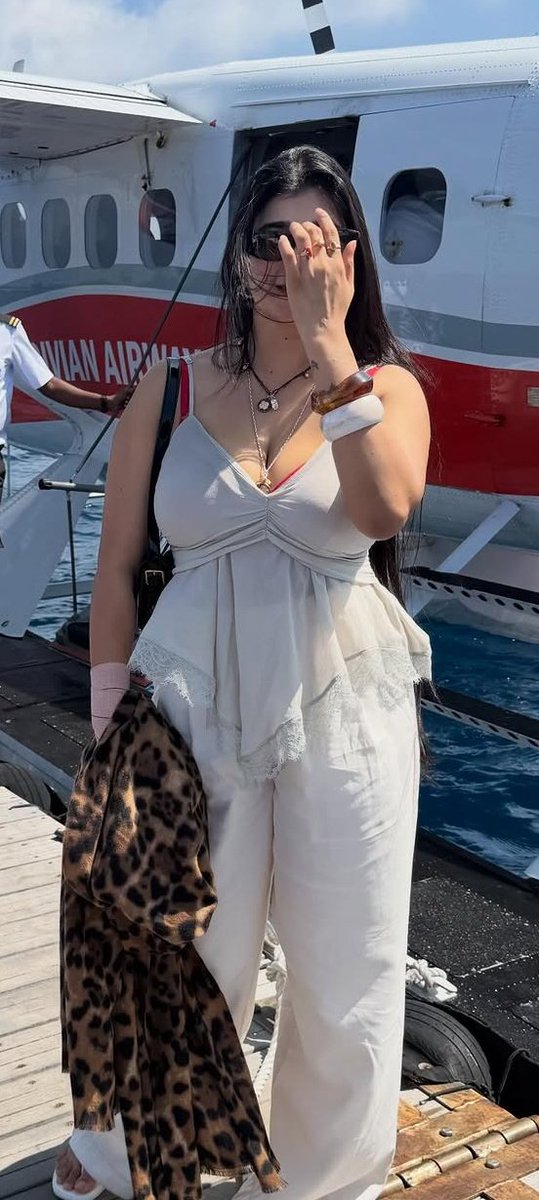 Saadhana Naidu🔥💋🙈🥵🥶🍼
#Saadhana #SaadhanaNaidu
#QMadhu #DeepthiSunaina