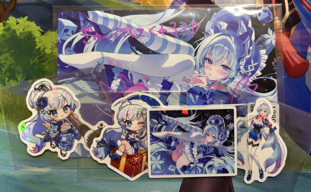 なっちゃんの誕生日グッズのサイン入りポストカードとステッカーが届い