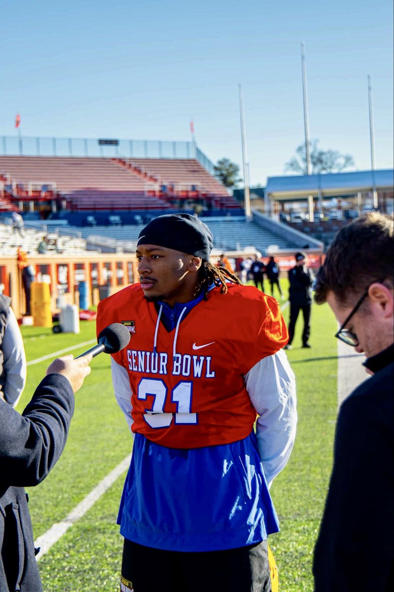 Kyle Louis⁹🦈 tweet media