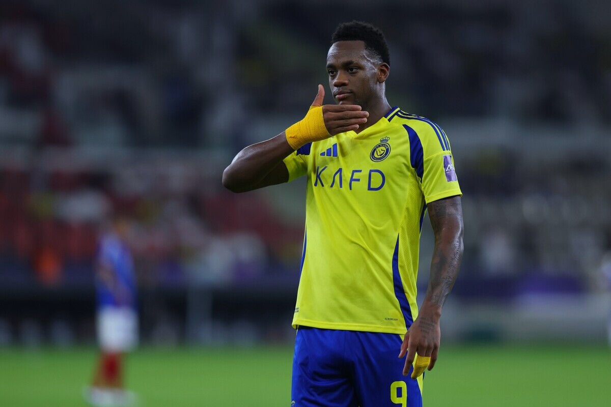 Jhon Duran qui élimine Aston Villa en ⅛ d'Europa Leauge, j'y pense...