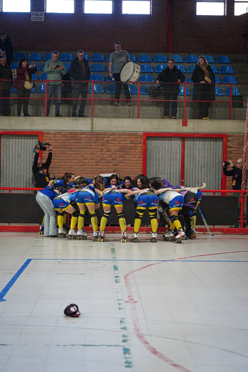 chcaldes's tweet photo. 📸 Les millors imatges del triomf contra el Voltregà, que ens permet assolir una nova fita històrica.
🏆💪 Demà lluitarem per la nostra primera #CopaGeneralitat
#SomhiCaldes https://t.co/n8569wor6Y
