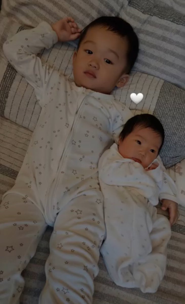 lovinyoubb's tweet photo. bayi bayi krisis nama panggilan since day 1 😭😭

bunda: nara, natta
ayah: ravi, retta https://t.co/VoPvx9pmHA