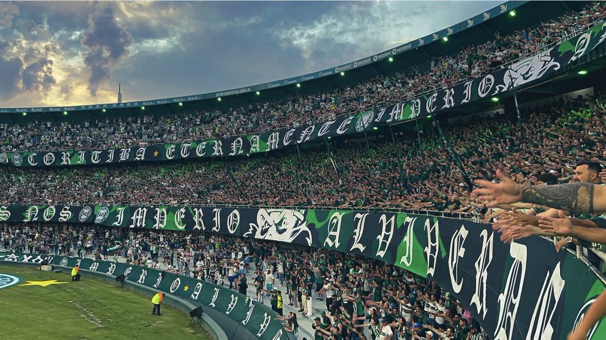 iav1977oficial's tweet photo. Vamos, vamos, meu Verdão 🎵 https://t.co/9OAZf0x4uy