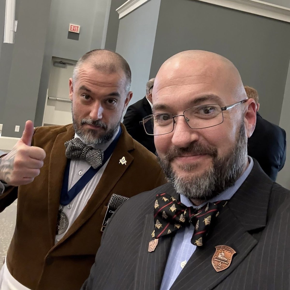 TheTravelingMa5's tweet photo. WM Chris Menke all with the Selfie man himself WB Earl Webster Hear his whole story on Episode 128: Finding The Craft!
https://t.co/BUNqQE51sC
#Freemason #Podcast #WinterHasCome #January #Brothers https://t.co/BJaDxBJ5DW
