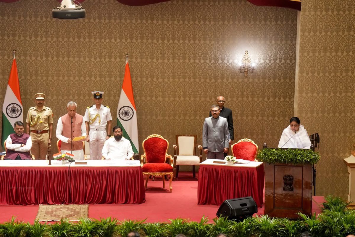 महाराष्ट्र की प्रथम महिला उपमुख्यमंत्री के रूप में कार्यभार संभालने पर श्रीमती सुनेत्राताई पवार जी का हृदयपूर्वक अभिनंदन, हमे 
पूर्ण विश्वास है कि आप जनप्रिय नेता स्वर्गीय श्री अजित पवार जी के संकल्प, विचार और सपनों को प्रतिबद्धता और दृढ़ता के साथ आगे बढ़ाएंगी,
<a href="/SunetraA_Pawar/">Sunetra Ajit Pawar</a>
