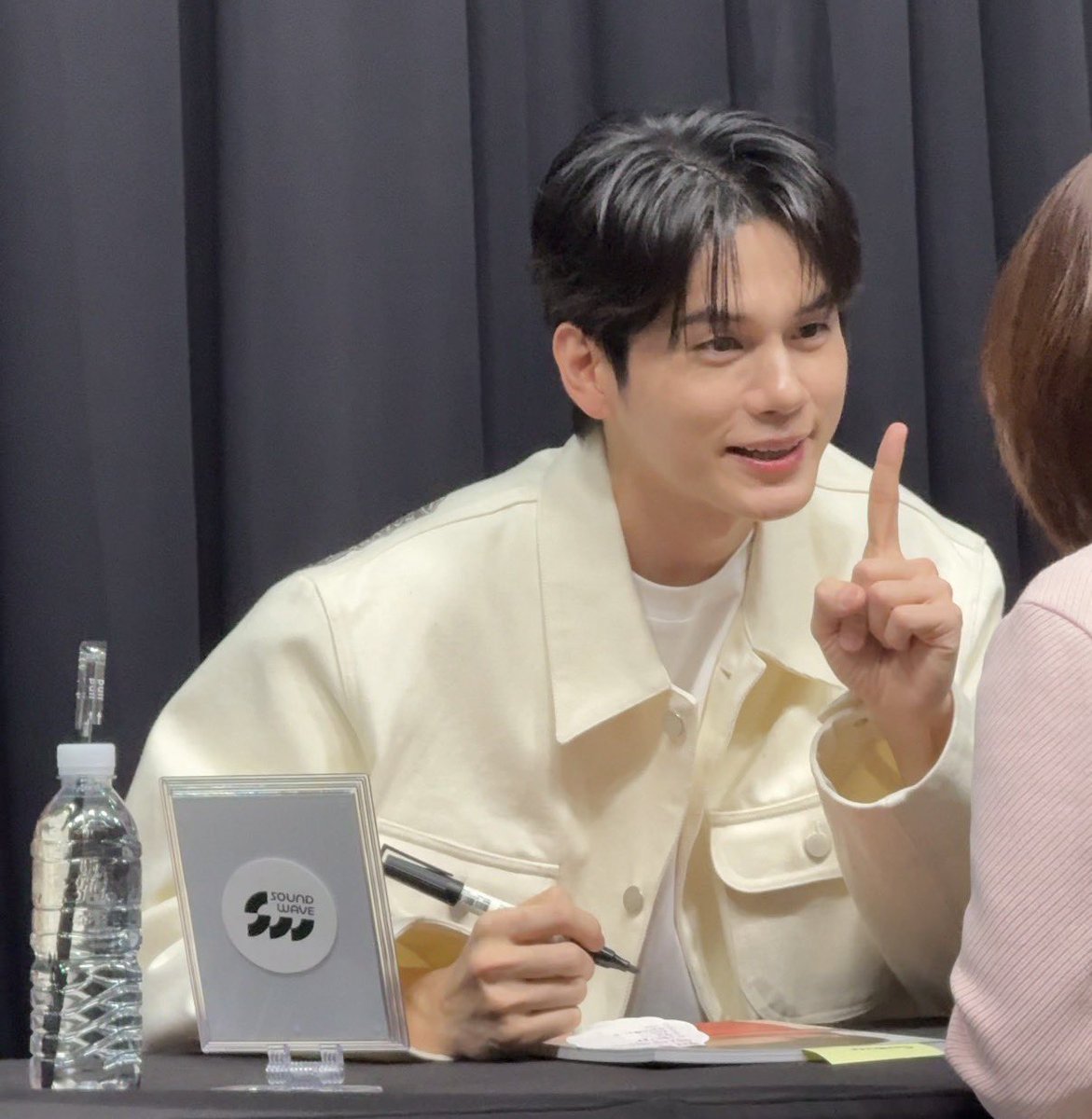 ดูท่าตอนนางถามว่าเลือกได้ข้อเดียวเหรอ ช้านจะบ้าาา จะเลือกกี่ข้อก้อได้เลยจ้าพ่อหนุ่ม 😊🥹