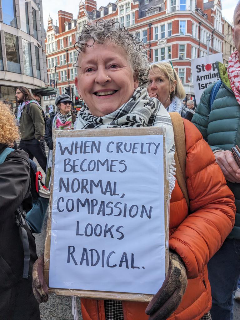 Louise Rolland tweet media