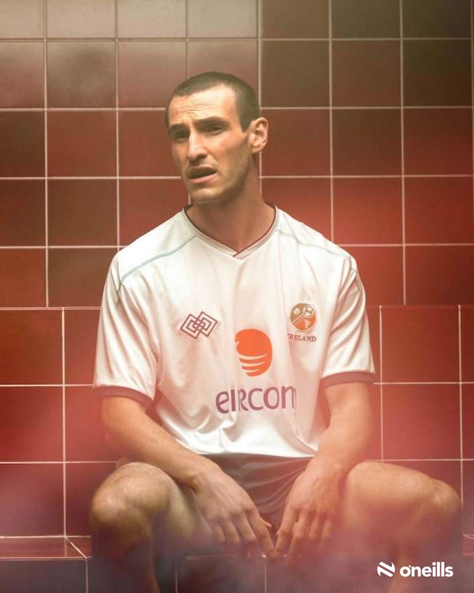 ONeills1918's tweet image. With the recent release of 'Saipan' a throwback to The Overlap on Tour at Croke Park 📸
 
Featuring Roy Keane passing on a few lessons to TJ Reid! 😂⚾
 
#RoyKeane #Saipan #GAA #TheOverlap #ONeills #ONeillsSportswear