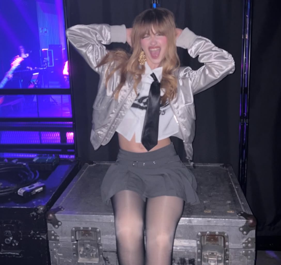 lo guapa que está lucia POR FAVOR