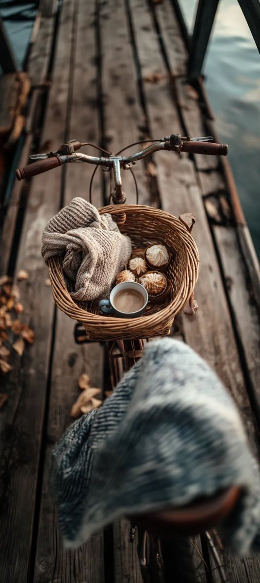 Herşeyin güzel olacağını düşünüp çıktığın yolda pişman olmak var.
O yüzden Allahım bizim için hayırlı olan yola ilet bizi...