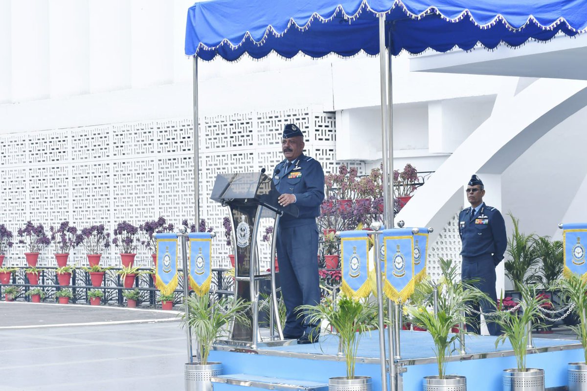 hqwaciaf's tweet photo. A solemn and distinguished tribute was paid at Headquarters Western Air Command through  ‘सिंदूर शौर्य सम्मान सम्मेलन’, honouring gallant Air Warriors for their exemplary courage and distinguished service to the Nation.

Air Marshal Jeetendra Mishra, AOC-in-C, Western Air Command, interacted with the awardees and commended their professionalism, sound judgement under pressure and steadfast resolve in demanding operational environments. He underscored that operational excellence is founded on rigorous training, seamless coordination and the indomitable spirit of Air Warriors who remain prepared to respond decisively at all times.

The ceremony recognised personnel conferred with prestigious Presidential Awards for acts of conspicuous bravery, exceptional leadership and selfless devotion to duty. Their conduct exemplifies the highest traditions of the Indian Air Force and its enduring ethos of Service Before Self.

Subsequently, the decorated Air Warriors interacted with veterans, who shared their experiences and operational wisdom, reinforcing the continuity of service values and commitment across generations.

@IAF_MCC @adgpi @indiannavy @HQ_IDS_India
@defencePROPalam 
#IndianAirForce
#opsindoor #TouchTheSkyWithGlory
