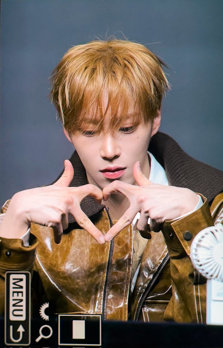 77zjh's tweet image. 260124 😈💜
#아르노 #ARNO
#장지아하오 #张家豪 #ZHANGJIAHAO
#알파드라이브원 #ALPHADRIVEONE #ALD1