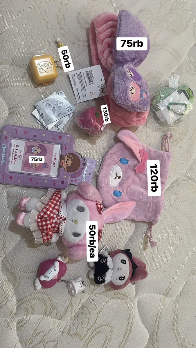 hollaitsvi's tweet photo. Vi’s Clearance Sale: Gacha, Monchhichi, Trinkets, Polly Pocket, Sugar Bunnies https://t.co/zaICHlBsrN