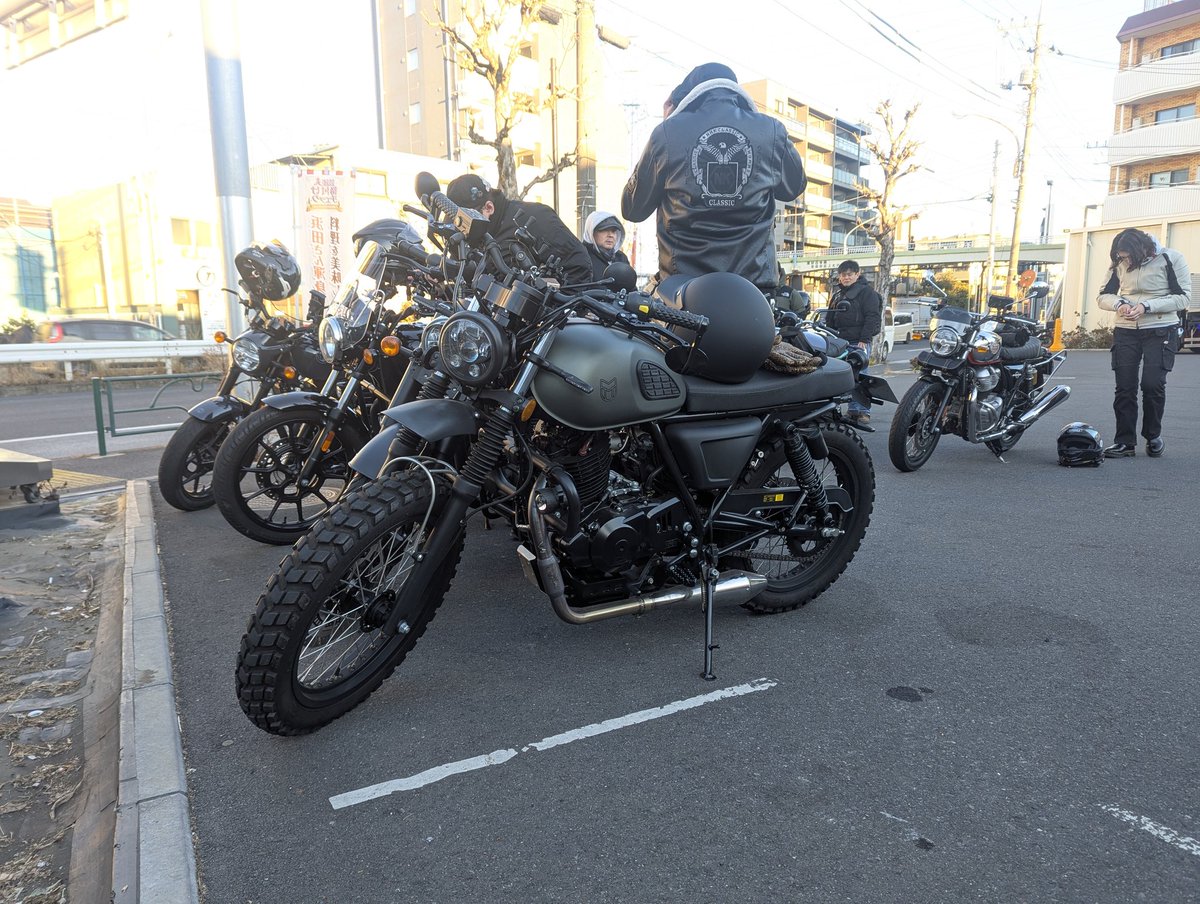 MUTT_tyocentral's tweet photo. 2026年1月24日
初詣RIDE
無事終了いたしました！

川崎大師で交通安全祈願のご祈祷をして、
その後横浜にあるライダーズカフェ『Cafe JB』で皆様との交流を楽しみながらお食事を取りました☺️

ご参加いただいたみなさん、ありがとうございました！！

#MUTT #MUTTmotorcycles #マットモーターサイクル https://t.co/DRvpgcjxSC