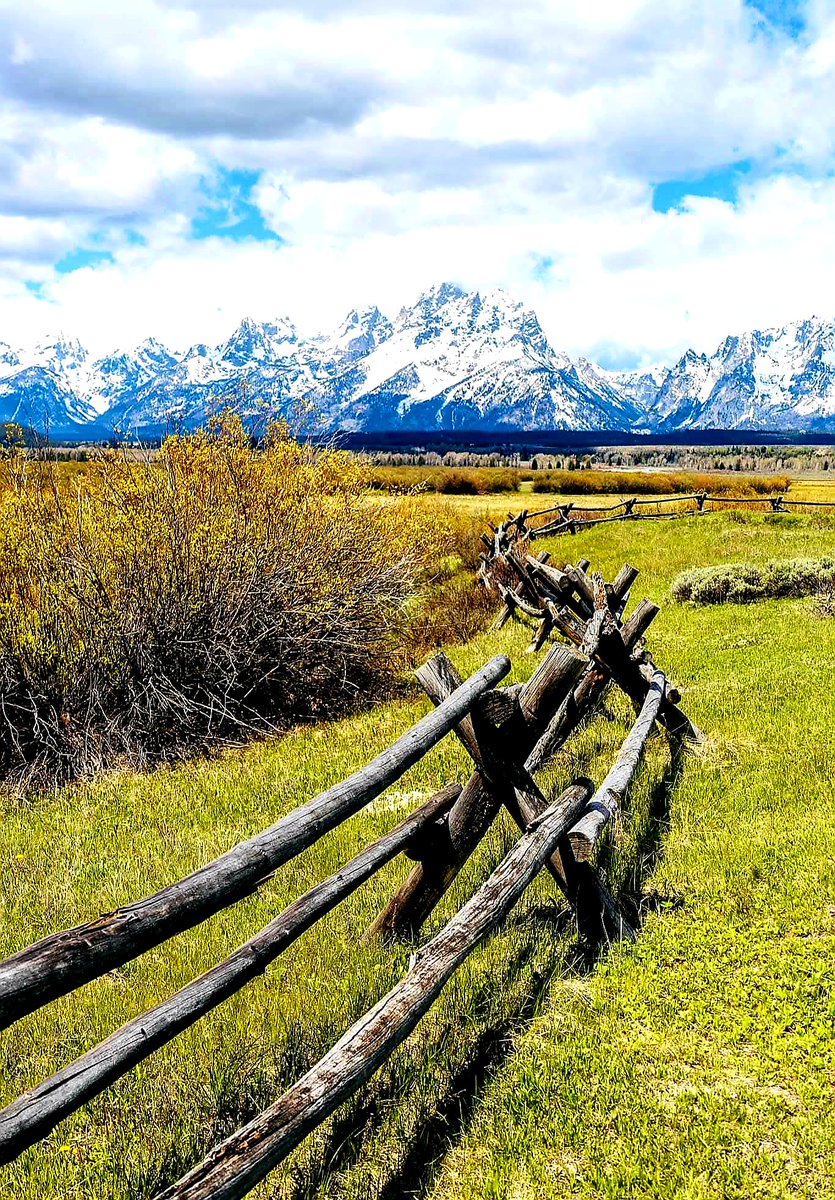 russcar10now's tweet photo. Good morning from Wyoming https://t.co/TiygqG4Ph5