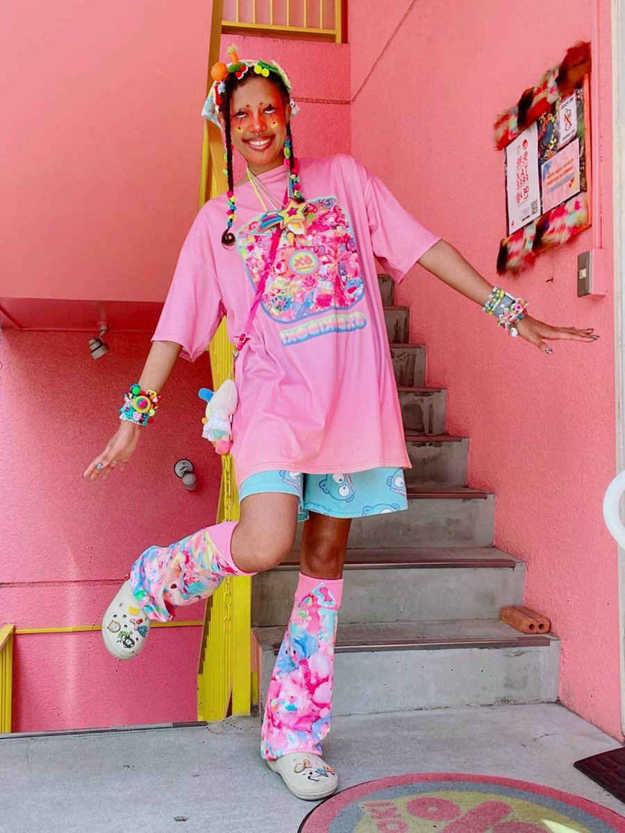 【6%DOKIDOKI】　KAWAIITOPIA パラシュートパンツ　デコラ 🧦💜KAWAIITOPIA Leg Covers 🦵✨ Wanna stay warm but also let