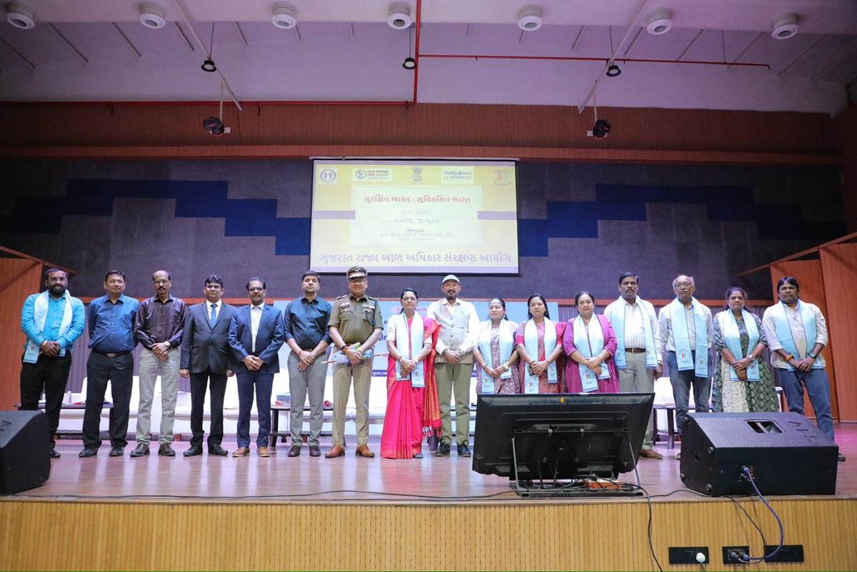 DDNewsGujarati's tweet photo. સુરતના કામરેજ ખાતે બાળ અધિકાર સંરક્ષણ આયોગ દ્વારા 'સુરક્ષિત બાળક: સુવિકસિત ભારત' અંતર્ગત ઝોનલ વર્કશોપ યોજાયો

#Kamrej #ChildRights #ChildProtection #SafeChild #DevelopedIndia #BalAdhikar #ChildWelfare #surat https://t.co/BMzbf9XoGq