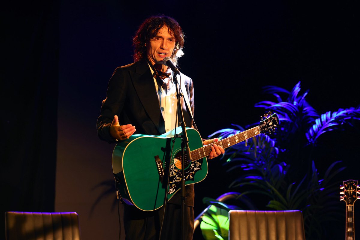 Edmiston House tweet media